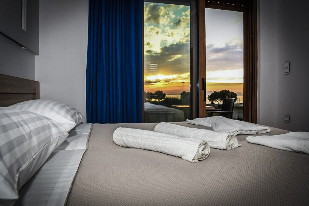 Seaside Luxury Apartment